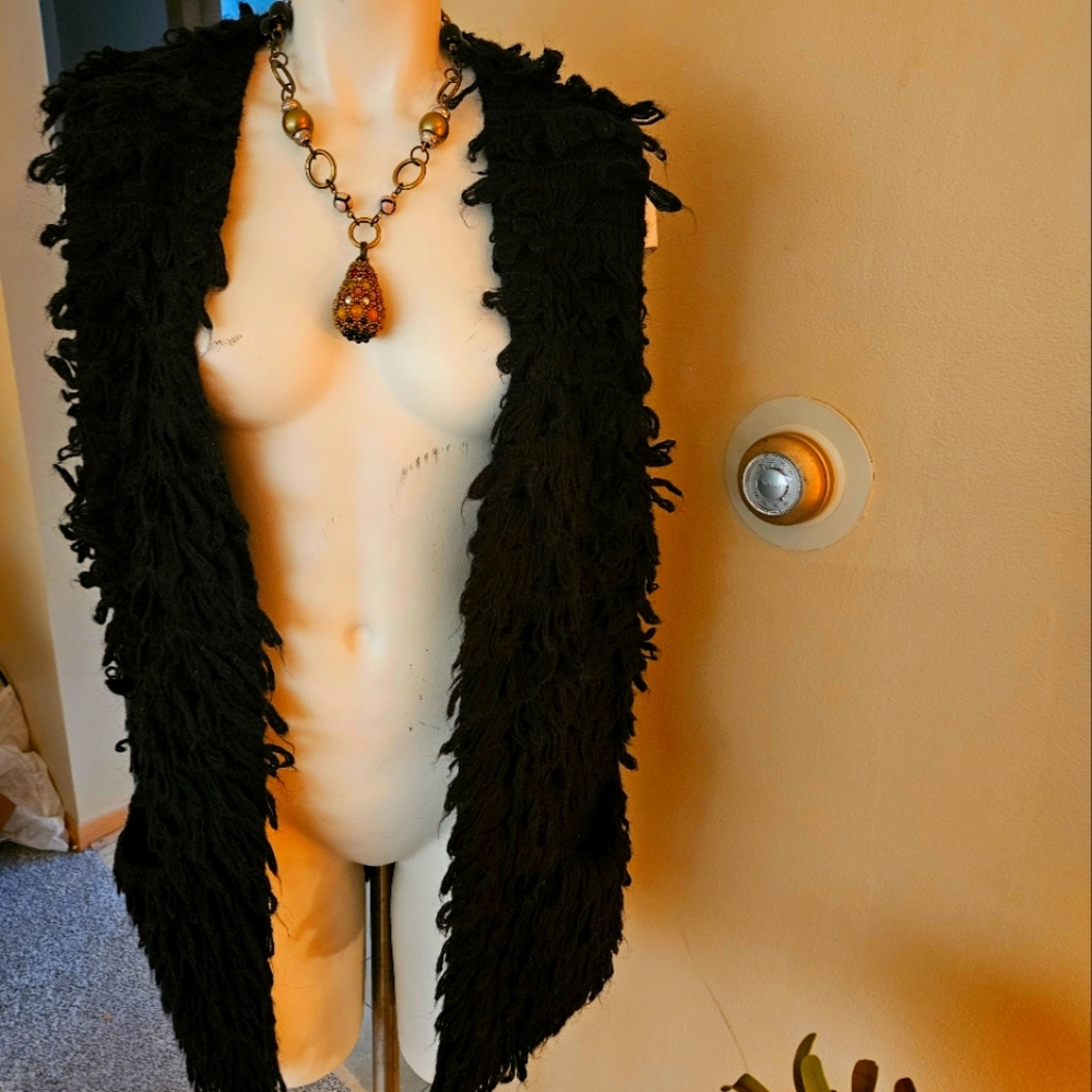 NWT ANTHROPOLOGIE BLACK VEST LOOP TEXTURE
